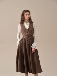 Norma 16 | Front buttoned wool skirt – Linennaive Vintage With Modern Outfits, Woman Vintage Outfit, Womens Skirt Suit, Olden Days Outfits, Victorian Era Fashion Modern, Modern Victorian Fashion Aesthetic, Vintage Skirt Outfit Retro, Academic Outfits Women, Herringbone Outfit