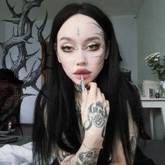 Witch Core Tattoos, Goth Face Tattoo, Gothic Face Tattoo, Witch Face Tattoo, Dark Makeup Looks, Tattoo Makeup, Pastel Makeup, Goth Gf, Makeup Drawing