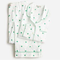 Nwt Jcrew Long-Sleeve Cropped Cotton Poplin Pajama Pant Set In Green Heart Prin Authentic Brand New/ No Defects Quantity Available (1) See Photos For Exact Item Details Sizes: Xs Color: Vintage Kelly Hearts Details: It Comes In A Cute Heart Print And Is Made With Our Customer-Favorite Cotton Poplin. By Buying Cotton Products From J.Crew, You're Supporting Our Investment In Better Cotton's Mission To Help Cotton Communities Survive And Thrive, While Protecting And Restoring The Environment. This J Crew Pajamas, Green Hearts, Vintage Kelly, Spring 2025, Green Heart, Pajama Pant, Cute Heart, Color Vintage, Christmas 2024