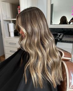 Fresh & blendy 🤤😩🙌🏻 #livedinhair #hairstylistlife | Instagram Long Brown Blonde Hair, Dark Highlights In Blonde Hair, Blonde In Dark Brown Hair, Light Blonde Highlights In Brown Hair, Brown Hair With Sandy Blonde Highlights, Spring Hair Balayage, Full Highlight Before And After, Creme Brulee Blonde Hair, Brown Hair With Full Head Highlights