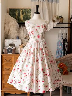 This price includes a dress (2 detachable bowknots on waist) and a free bowknot hairclip (not for sale), others are not included.   	 		 			Size 			S 			M 			L 			XL 			2XL 		 		 			Bust 			86 			92 			98 			104 			110 		 		 			Waist 			68 			74 			80 			86 			92 		 		 			Full Length 			106 			108 			110 			112 			114 Red Summer Dress With Bow, Cute White Dresses With Bow Print, White Sleeveless Dress With Bow Print, Summer Cotton Dresses With Bow Print, Cotton Summer Dresses With Bow Print, Summer Cotton Dress With Bow Print, Pink Cotton Dresses With Bow Print, Vintage Summer Dresses With Bow, Retro Sleeveless Cherry Print Dresses