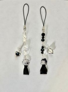 10/28/23 Gojo + Geto matching JJK phone charm accessory !! Matching Phone Charms, Matching Things, Matching Keychains, Anime Jewelry, Anime Accessories, Diy Bracelets Patterns, Anime Crafts, Handmade Jewelry Tutorials, Jewelry Accessories Ideas