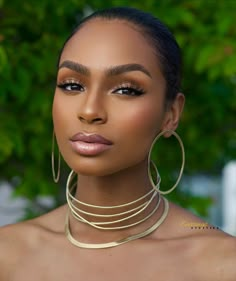 Natural Glam Makeup, Silver Model, Brown Skin Makeup, Statement Choker, Dark Makeup, Soft Glam, Dark Skin Makeup, Hula Hoop