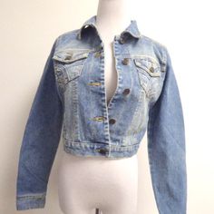 Hollister Jean Jacket..Blue 100% Cotton Denim..Size Medium...Super Cute Classic!! Condition: New Never Worn Measures Shoulder 13 Sleeve 24 Bust 34 Hem 30 Fitted Denim Cropped Jacket With Button Closure, Fitted Denim Blue Cropped Jacket, Fitted Medium Wash Cropped Long Sleeve Jacket, Fitted Medium Wash Cropped Jacket With Pockets, Fitted Denim Blue Cropped Jacket With Pockets, Fitted Cropped Jacket With Pockets In Medium Wash, Fitted Blue Cropped Cotton Jacket, Fitted Dark Wash Cropped Jacket With Long Sleeves, Fitted Long Sleeve Dark Wash Cropped Jacket