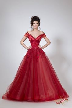 Red Ball Gown Evening Dress For Prom, Red Ball Gown For Prom, Red Ball Gown For Prom Season Evening, Red Ball Gown For Evening Prom, Red Ball Gown With Sweetheart Neckline For Gala, Red Ball Gown With Fitted Bodice For Prom, Red Tulle Prom Gown, Red Fitted Bodice Evening Dress For Debutante Ball, Red Evening Dress With Corset Back For Formal Events