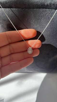 925 Sterling Silver Rhodiumed Swarovski Stone (Including Small Stones) Diamond Drop Model Necklace Size 7.8x12mm Chain length 45 cm It will be sent with the original swarovski document. Condition: Superb ✅ Free and Fast Shipping ✈️ 🎁 Ideal Gift for a Birthday, an Anniversary, a Wedding, a Marriage, a Graduation, or Any Other Significant Occasion Anniversary Necklace With Halo Setting In Cubic Zirconia, Anniversary Crystal Solitaire Necklace With Diamond Accents, Fine Jewelry Crystal Diamond Necklace For Anniversary, Anniversary Solitaire Necklace With Brilliant Cut Crystal, Anniversary Necklace With Cubic Zirconia Halo Setting, Silver Pear-shaped Solitaire Necklace Gift, Pear-shaped Diamond Birthstone Necklace, Gift Solitaire Drop Necklace In Fine Jewelry Style, Anniversary Crystal Solitaire Necklace With Brilliant Cut