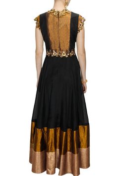 This black colour anarkali salwar kameez made in gorgette fabric. Yoke part of this anarkali salwar kameez is made in antique fabric having beautiful neckline in zari. Border of this anarkali suit is made in antique fabric Dupatta of this anarkali suit is made in net fabric in black colour. Designer Black Anarkali Set With Cutdana, Designer Black Salwar Kameez With Sheer Dupatta, Black Anarkali Set With Cutdana For Designer Wear, Black Kurta With Sheer Dupatta For Navratri, Navratri Black Kurta With Sheer Dupatta, Black Georgette Salwar Kameez With Mirror Work, Black Anarkali Set With Dupatta In Traditional Drape, Black Cutdana Churidar For Eid, Black Floor-length Anarkali Set With Cutdana