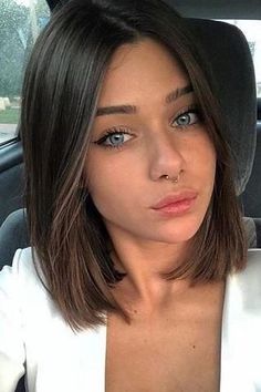 Brunette Bob Haircut, Below Shoulder Length Hair, Short Shoulder Length Hair, Shoulder Length Hair With Bangs, Brunette Bob, Medium Bob Hairstyles, Brown Blonde Hair