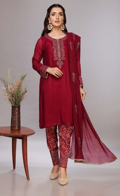 Kameez Trouser Dupatta Pakistani Party Dress in Net Pakistani Party Dresses, Wedding Dresses Pakistani, Embroidery Beads, Pakistani Party Wear, Dress Name, Party Dresses Online, Indian Gowns Dresses, Indian Gowns, Pakistani Bridal Dresses