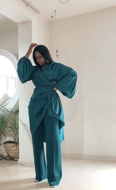 Blue And Green Outfit, Two Piece Outfits Pants, Estilo Hijab, Classy Casual Outfits, Latest African Fashion Dresses, Modest Fashion Outfits, African Attire