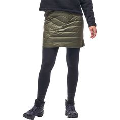 The SULETEKK LONG insulated skirt is designed to add a touch of femininity to your hiking outfit while keeping you warm. Intended to be worn over leggings, it offers superior insulation thanks to its eco-friendly RDS-certified white duck down. Its waxed finish and durable water-repellent coating protect you from the elements while ensuring comfort. The belted waist provides a perfect fit, and the KYWADTM fabric side panels enhance freedom of movement with their stretchiness. Insulated Skirt, Knee Skirts, Womens Leggings, White Duck, White Ducks, Hiking Outfit, Skirt Leggings, Personal Marketing, Freedom Of Movement