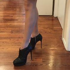 Gorgeous Black Leather Burberry Stiletto Booties. Made In Italy. Brand New, Only One Small Imperfection In The Front Of R Shoe (As Shown In Fourth Picture). Size 40 (10 Us) But Fits Like A 39. Burberry Black, Burberry Shoes, Picture Size, Ankle Booties, Bootie Boots, Burberry, Ankle Boots, Black Leather, In Italy