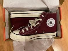 Dark Red Chuck 70, Dark Red Platform Converse, Maroon Converse Aesthetic, Dark Beetroot Converse, Cherry Red Converse, Wine Red Converse, Dark Red Converse Outfit, Maroon Converse Outfit, Red Converse Outfit Ideas