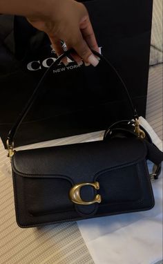 Cute Black Purse, Coach Aesthetic, Purse Necessities, Handbags Aesthetic, Diesel Bag, Fancy Purses, Trendy Purses, My Style Bags