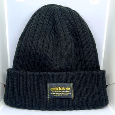 Nwt Short Fit Beanie Black Knitted Hat For Streetwear, Black Ribbed Beanie For Fall, Trendy Black Outdoor Beanie, Urban Black Beanie For Streetwear, Solid Casual Beanie For Streetwear, Casual Knitted Beanie For Streetwear, Casual Solid Beanie For Streetwear, Casual Beanie For Fall Streetwear, Black Ribbed Beanie For Cold Weather