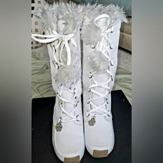 Sporto White With Faux Fur Trim Waterproof Boot Size 8 Nwot Great Condition! Fits 7.5 Better Overall Height 12.5" White Casual Boots For Cold Weather, Casual White Boots For Cold Weather, White Waterproof Winter Boots, White Waterproof Boots For Winter Outdoor, White Weatherproof Winter Boots, White Insulated Winter Boots, White Boots For Cold Weather, Casual White Waterproof Boots For Winter, Casual White Waterproof Winter Boots