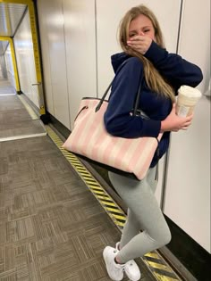 Travel Airport Outfit, Travel Airport, Sheer Robe, Airport Fits, Airport Outfits, Airport Travel, Pink Girly Things, Stockholm Fashion, Outfits 2023