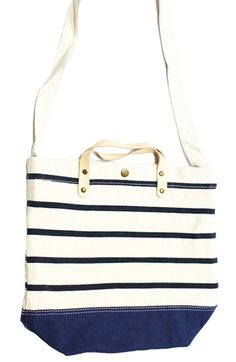 Top handle canvas bag with striped print and shoulder strap. 100% cotton. Length 14.75" height excluding handles 15". Color Block Tote, Pack Up, Beach Essentials, Green And Red, Red Stripe, Printed Bags, Canvas Bag, 2 Colours, Canvas Tote