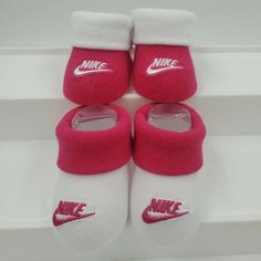 New Without Box. 2 Pair Of Nike Baby Girls Slip On Booties (On Plastic Shoe Molds) Size 0-6 Months Pink & White Awesome Baby Shower Gift! Fast Shipping From North Carolina. Stored In A Smoke Free Environment. Nike Baby Girl Outfits, Crazy Acrylic Nails, Toddler Nike Shoes, Baby Nike, Nike Baby, Baby Shoe Sizes, Best Baby Shower Gifts, Nike Air Shoes