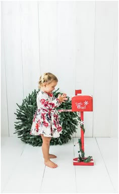 Christmas Mini Sessions | Studio Sessions | Vanessa Hicks Photography Christmas Photograph