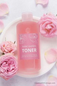 See how to make a simple soothing DIY rose water toner and learn the benefits for skin of rose toner. The easy homemade facial toner is made with natural ingredients, without witch hazel, apple cider vinegar (acv) or essential oils. The best fresh face toner is a great for natural skin care. The DIY face tonic is astringent and provides deep hydration. The toner is good for sensitive, dry, oily, combination, mature and normal skin. Inc tips for how to use and packaging. | CountryHillCottage.com Rose Water Packaging, Toner Aesthetics, Rose Water Aesthetic, Skin Therapist