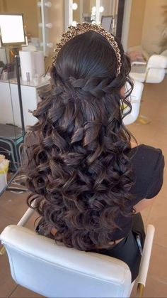 Xv Hairstyles, Quince Hair, Quince Planning, Quinceanera Pink, Red Quince, Pink Quince, Quinceanera Planning