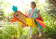 Cardboard Box Costume, Cardboard Costume, Box Costumes, Bird Costume, Diy Kostüm, Homemade Halloween Costumes, Folding Origami