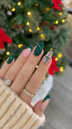 Cute Christmas Nails, Christmas Nails Easy, Christmas Gel Nails, Easy Nails, White Nail, Festival Nails, Xmas Nails, Christmas Nail Designs, Christmas Nail