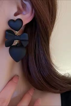 Earring Black Heart-shaped Pierced-style Jewelry, Chic Heart Earrings For Parties, Black Heart Earrings As A Gift, Trendy Black Earrings For Gift, Trendy Black Clip-on Earrings As Gift, Trendy Black Earrings For Party, Black Heart Earrings For Pierced Ears As Gift, Black Plug Earrings For Party, Black Dangle Heart Pierced Earrings