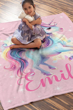 Make dreams come true with this magical unicorn blanket! Perfect for little ones and customizable with names & patterns. Ideal for birthdays and Christmas! Make Dreams Come True, Unicorn Design, Magical Unicorn, Nursery Decor