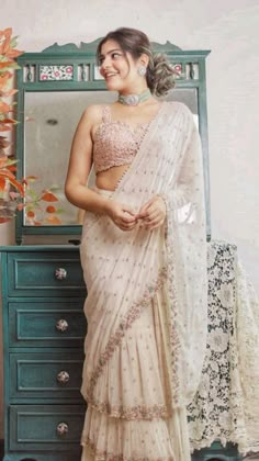 Saree For Wedding Function, New Saree Designs, Saree Bollywood, Blouse Details, Ruffle Saree, Simple Sarees, Dresses Traditional, White Saree, Saree Designs Party Wear