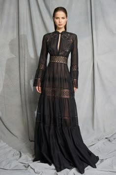 Zuhair Murad Resort 2019 Paris Collection - Vogue Zuhair Murad Resort, Sukienki Maksi, Gaun Koktail, Zuhair Murad Dresses, Couture Dior, Fashion Design Inspiration, Paris Mode, فستان سهرة, Looks Black