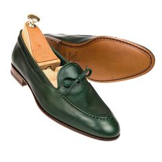 UNLINED STRING LOAFERS IN GREEN RUSTI CALF Green Leather Shoes With Almond Toe And Leather Lining, Green Leather Shoes For Galas, Green Slip-on Leather Shoes For Galas, Luxury Green Leather Shoes With Round Toe, Classic Green Leather Shoes For Galas, Formal Green Closed Toe Leather Shoes, Formal Green Leather Closed-toe Shoes, Green Leather Shoes With Goodyear Welted Round Toe, Green Goodyear Welted Leather Shoes With Round Toe