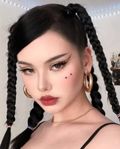 Cute And Aesthetic, My Property, Makeup Tut, Edgy Makeup, Cute Makeup Looks, Hair Stylies, Eye Makeup Art