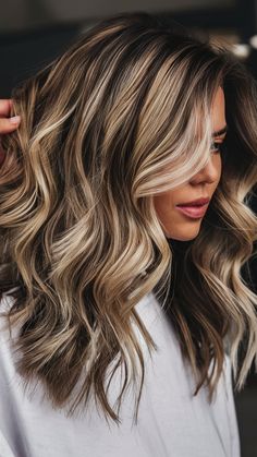 Pelo Bob Ondulado, Scarlett Hair, Blonde Balayage Hair, Rambut Brunette, Fall Blonde Hair, Balayage Hair Color Ideas, Hair Styles And Color, New Hair Ideas, Balayage Hair Color