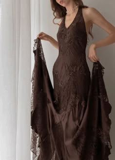 Item Details ： Product Number : SH1378 Fabric: Lace Silhouette: Mermaid Sleeves: Sleeveless Country Dress Formal, Old Prom Dresses Vintage, Brown Backless Dress, Enchanted Garden Theme Dress, Brown Ballgown, Early 2000s Prom Dress, Dark Brown Prom Dress, Prom Dresses 2000s, Indie Prom Dress