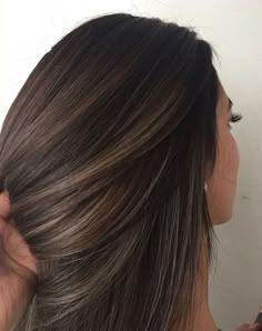 Beachy Balayage, Brown Hair Inspo, Brunette Hair With Highlights, Color Balayage, Brown Balayage, Light Hair Color