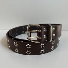 Y2k 2000s Vintage Style Silver Star Studded Goth Emo Brown And Silver Belt These Belts Are Unisex! Unique Star Design One Size Fits All 1.5w X 41.5l Brand New Bundle Bundle Bundle Belt Buckles Men's, Star Belt, Tan Leather Belt, Braided Leather Belt, Brass Belt Buckles, Classy Vintage, 2000s Style, Vintage Belt Buckles, Silver Belts