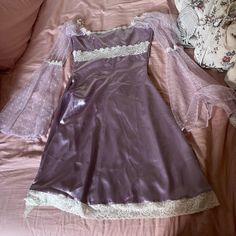 Fairy Vibes! It's A Soft Lavender/Lilac/Light Purple Ordered It To My Custom Measurements (35" Bust, 30" Under Bust, 26" Waist, 37" Hips, 5'4", 120 Lbs, Xs/S, Size 2) With A Lace-Up Corset Back Only Worn Once To Try, It Is The Slightest Bit Tight In The Underbust, But Fits Perfectly Otherwise My Skin Is Sensitive So The Mesh Does Not Feel Particularly Good On It, The Mesh Itself Feels Average, My Skin Can Only Tolerate Mesh That Is Very Soft Long Sleeved Purple Dress, Light Purple Outfit Aesthetic, Lavender Aesthetic Outfit, Fairy Makeup Purple, Light Purple Clothes, Purple Corset Outfit, Purple Dress Satin, Whimsy Clothes, Purple Medieval Dress