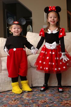 Sibling And Family Halloween Costumes From Around The Web (PHOTOS) Fun Family Costumes, Halloween Blessings, Brother Sister Halloween, Brother Sister Halloween Costumes, Sibling Costumes, Minnie Costume