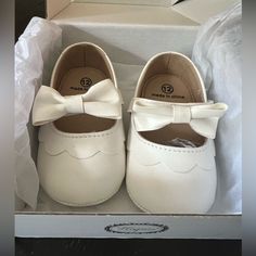 Brand New, Never Worn Beautiful White Formal Baby Shoes With Scalloped Front Detail White Baby Shoes Christening Shoes Baptism Shoes Formal Baby Shoes Fancy Baby Shoes White Baby Girl Shoes Dressy Shoes Girls Dress Shoes Shoes Fancy, White Baby Shoes, 12 Month Dress, Christening Shoes, Girls Dress Shoes, Shoes Formal, Dressy Shoes, Girl Shoes