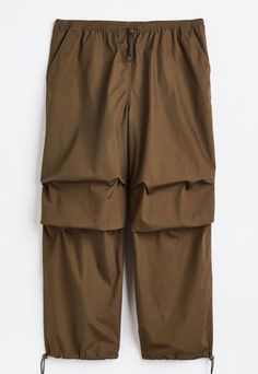 H&M PLUS SIZE PARACHUTE PANTS ~SIZE LARGE~DARK KHAKI GREEN ~ NWT Khaki Wide Leg Harem Pants With Cargo Pockets, Baggy Khaki Wide-leg Parachute Pants, Baggy Khaki Parachute Pants For Fall, Khaki Baggy Parachute Pants For Fall, Fall Baggy Khaki Parachute Pants, Baggy Khaki Parachute Pants Ankle-length, Khaki Cargo Style Ankle-length Parachute Pants, Khaki Cargo Ankle-length Parachute Pants, Khaki Ankle-length Cargo Parachute Pants