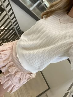 Pink Skirt Outfit Aesthetic, Preppy Chic Outfits, Chose Outfit, French Girl Chic, Skandinavian Fashion, Copenhagen Style, Fire Fits, Boring Clothes