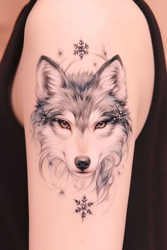 Pisces Wolf Tattoo, Wolf Tattoo For Women Beautiful, Wolf Woman Tattoo, Feminine Wolf Tattoo Design, Wolf Tattoo Ideas For Women, Wolf Tattoo For Women, Wolf And Moon Tattoo, Howling Wolf Tattoo, Lone Wolf Tattoo