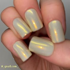 🌼✨ Elevate your nail game with these stunning butter yellow chrome press-on nails! This trendy shade combines a soft, buttery hue with a high-shine chrome finish, perfect for adding a touch of sunshine to any look. Effortlessly fun and stylish vibes for your fingertips and a perfect manicure for bright sunny days. Easy to apply, reusable, and customizable - get started with a sizing kit :-)