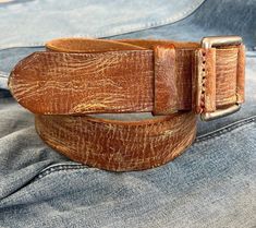 "Lifetime belt suitable for women and men Full of style and adds to any outfit Available in all sizes and colors  Genuine vintage Leather belt 43mm handmade classic for jeans Material: 100% Leather Color: Brown 100% real picture ! - Small - 28\" - 32\" (71 - 81cm) - Medium - 32\" - 36\" (81 - 91cm) - Large - 36\" - 40\" (91 - 102cm) - XL - 40\" - 44\" (102 - 112cm) - XXL - 44\" - 48\" (112 - 122cm)" Retro Leather Belt Buckles, Retro Adjustable Leather Belt Buckles, Adjustable Retro Leather Belt Buckles, Vintage Leather Adjustable Belt Buckles, Vintage Belts And Suspenders With Removable Belt, Brown Adjustable Belts And Suspenders With Antique Buckle, Adjustable Brown Belt With Antique Buckle, Casual Brown Belt With Brass Buckle, Vintage Distressed Brown Belt Buckles