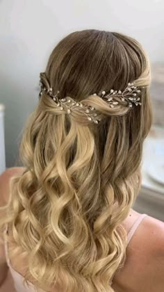 Grad Hairstyles, Grad Hair, Silver Hair Vine, Cute Prom Hairstyles, How To Grow Your Hair Faster, Simple Prom Hair, Ball Hairstyles, Prom 2023, Quince Hairstyles