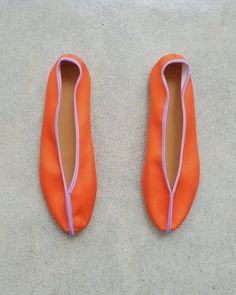 Traditional Taiwanese theater shoes in a vibrant orange satin with lilac trim #shopfuggiamo #ballet #madeintaiwan Apple Founder, Cute Summer Shoes, Orange Satin, Ballet Slippers, Vibrant Orange, Shoe Lover, Pink Satin, Sock Shoes, 40 Years