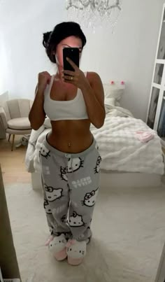 #cozy #feminism #ootd Comfy Outfits Pajamas, Pajama Outfits Black Women, Y2k Comfy Outfit, Cute Nightwear Outfits, Lounge Wear Black Women, Baddie Pajama Outfits, Pajama Selfie, Hello Kitty Aesthetic Outfit, Hello Kitty Inspired Outfits