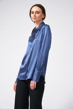 Our tried and true fit is flattering to a variety of body types. Made in silk charmeuse, this blouse will elevate any outfit. We love to wear this style with your favorite denim or with a slim trouser. Dress it up with a heal, dress it down with a slide.Estimated Delivery 8/15 - 9/30 Classic collar construction, center front button closure with mother of pearl buttons, back yoke with our signature loop detail, sleeve placket with button, barrel cuff that can be folded up, shirttail hem shape, an Collar Construction, Trouser Dress, Sleeve Placket, Pocket Tunic, Glen Plaid, Slim Trousers, Zip Dress, Wrap Coat, Tried And True